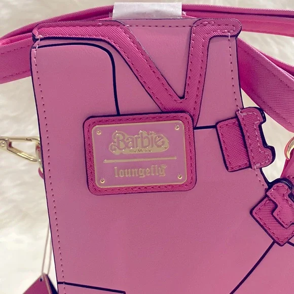 Barbie Loungefly AMC Exclusive Roller Skate Crossbody Bag LE 1000 - Picture 2 of 15